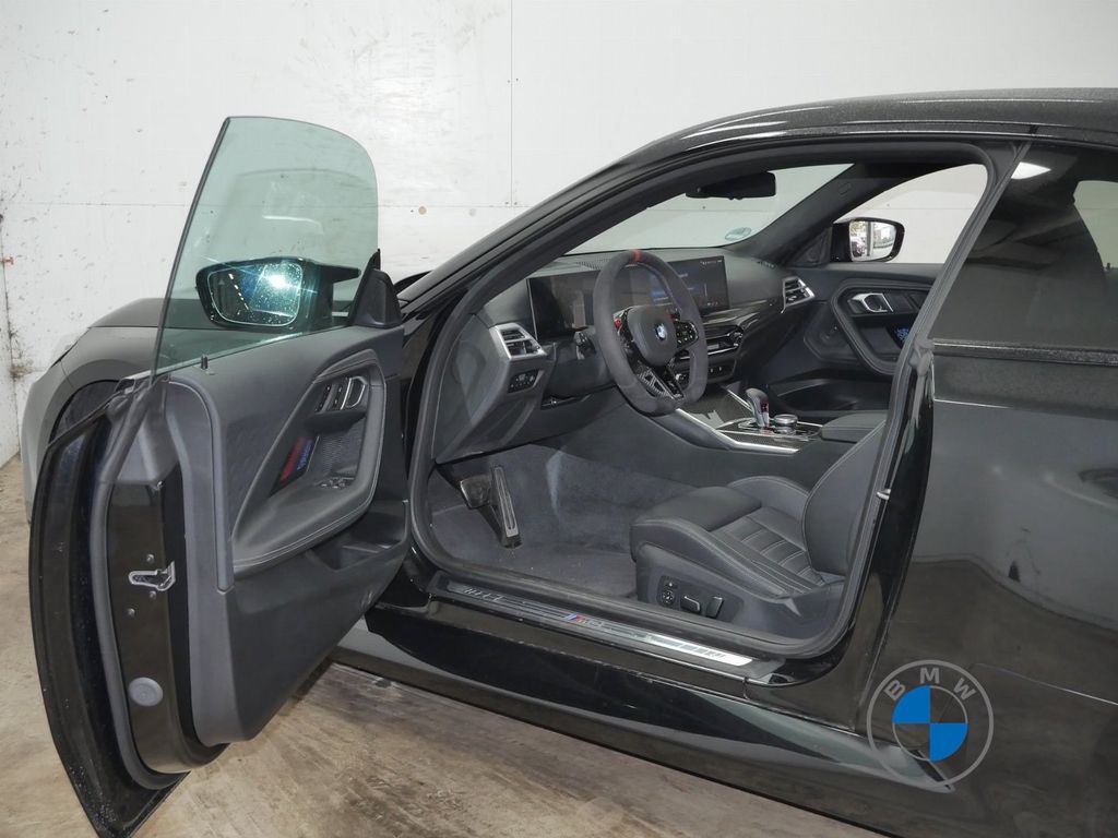 BMW M2 2025 г. Чёрный, пробег 6252 км