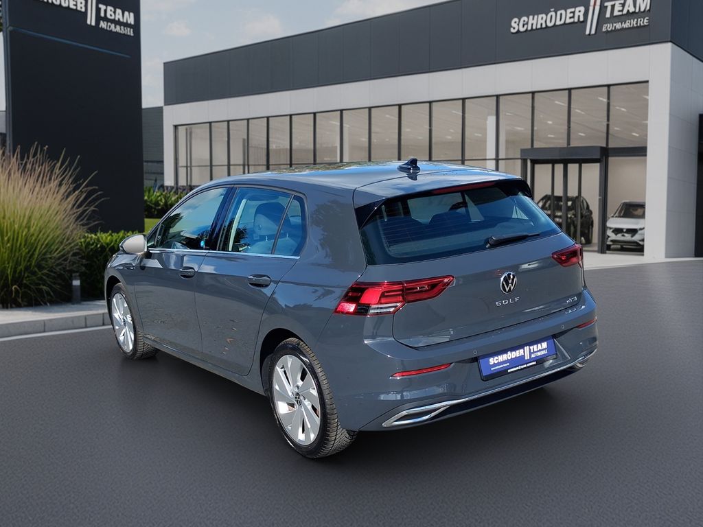 Volkswagen Golf 2024 г. Серый, пробег 24077 км