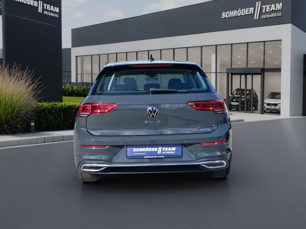 Volkswagen Golf 2024 г. Серый, пробег 24077 км