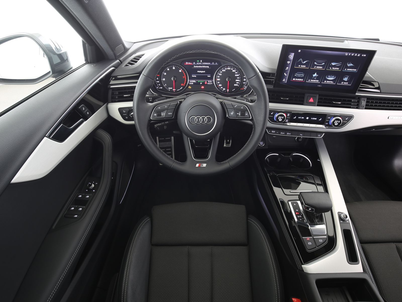 Audi A4 2023 г. Серый, пробег 24360 км