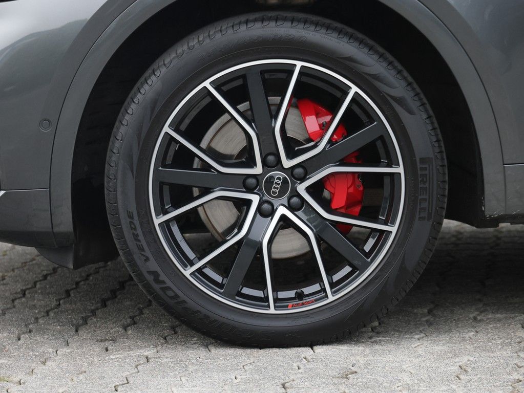 Audi Q5 2024 г. Серый, пробег 31700 км