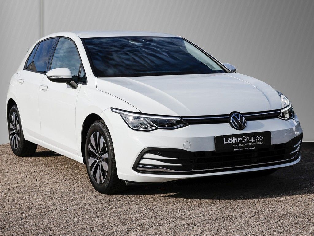 Volkswagen Golf 2024 г. Белый, пробег 27137 км