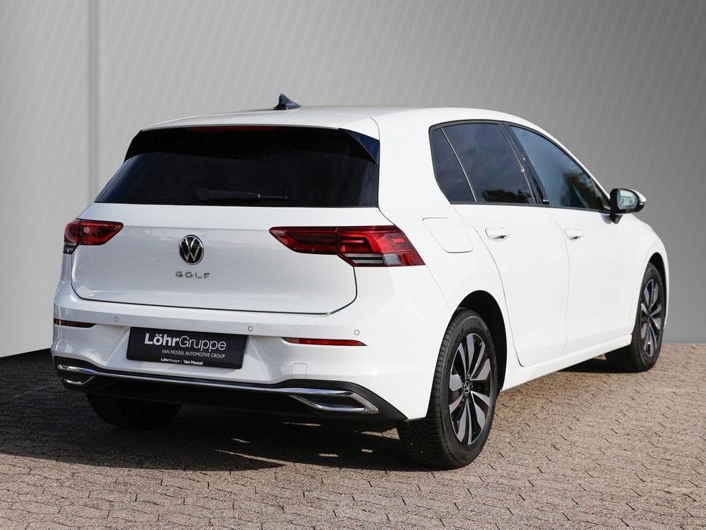 Volkswagen Golf 2024 г. Белый, пробег 27137 км