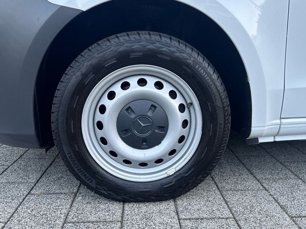 Mercedes-Benz Vito 2023 г. Белый, пробег 56600 км