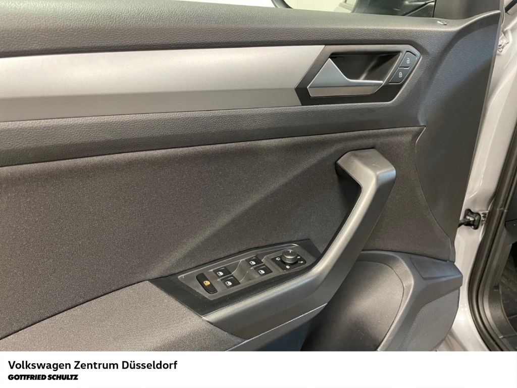 Volkswagen T-Roc 2022 г. Серебристый, пробег 25363 км