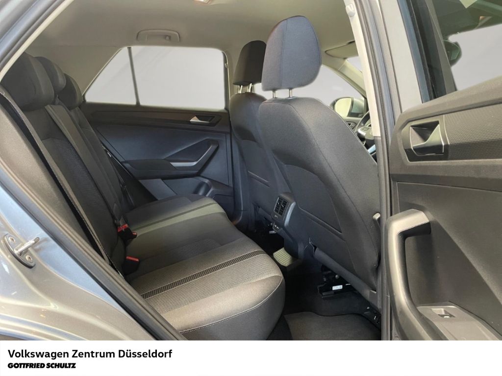 Volkswagen T-Roc 2022 г. Серебристый, пробег 24592 км