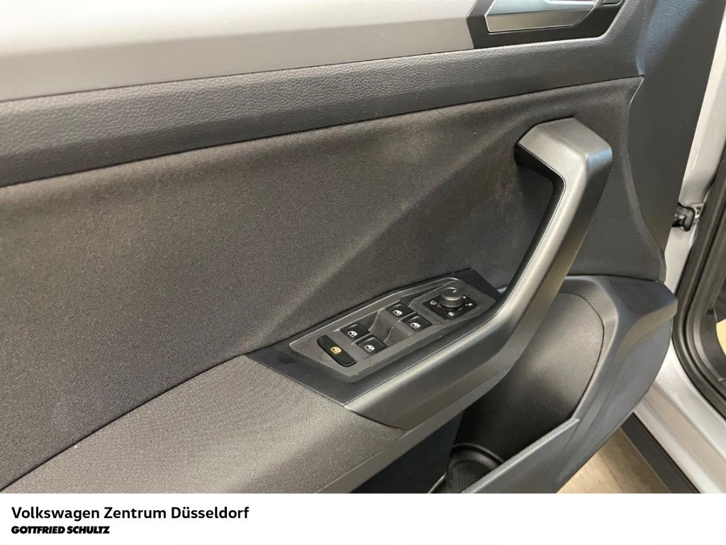 Volkswagen T-Roc 2022 г. Серебристый, пробег 24592 км