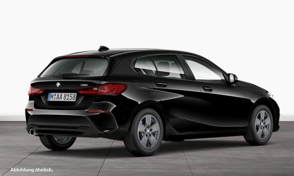 BMW 118 2023 г. Чёрный, пробег 52935 км