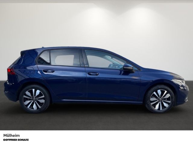 Volkswagen Golf 2023 г. Синий, пробег 59010 км