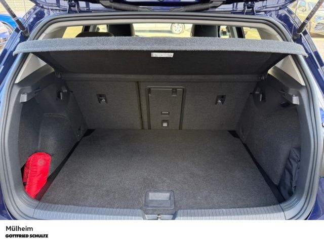 Volkswagen Golf 2023 г. Синий, пробег 59010 км
