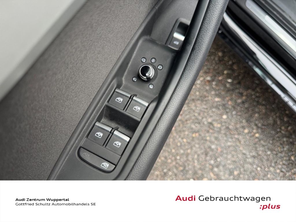 Audi A4 2023 г. Чёрный, пробег 42191 км