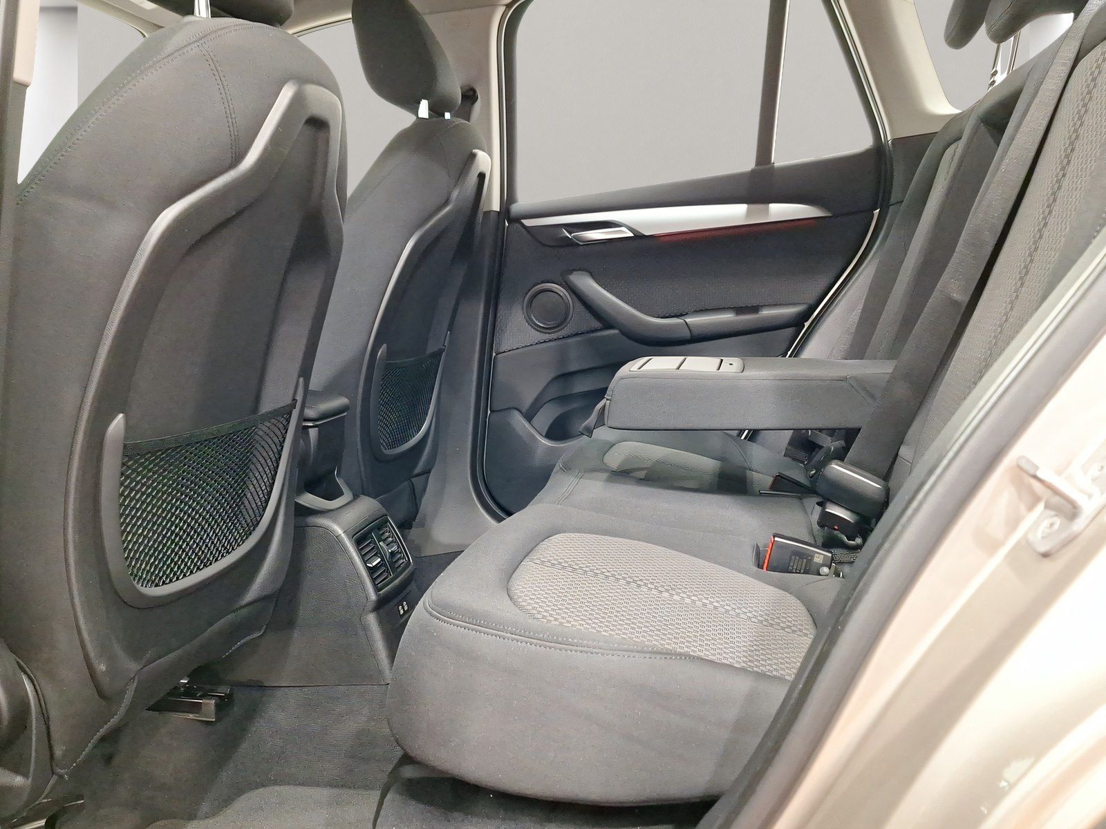 BMW X1 2022 г. Серебристый, пробег 48658 км