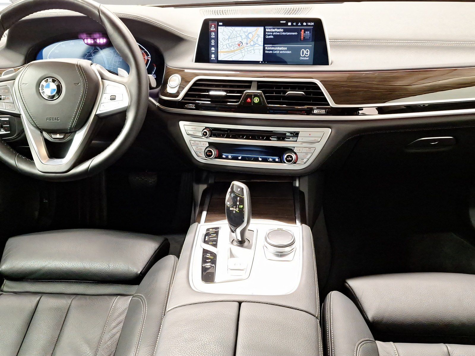 BMW 730 2022 г. Чёрный, пробег 35922 км