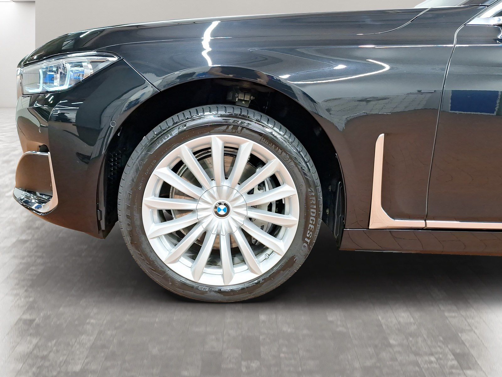 BMW 730 2022 г. Чёрный, пробег 35922 км