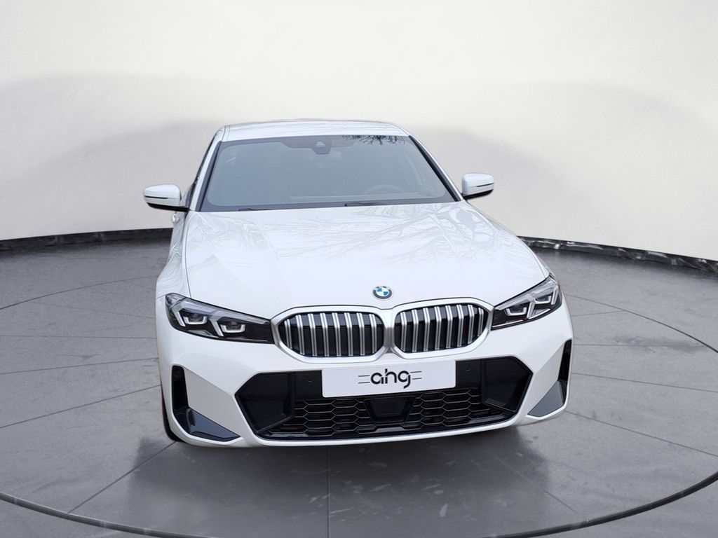 BMW 320 2025 г. Белый, пробег 20000 км