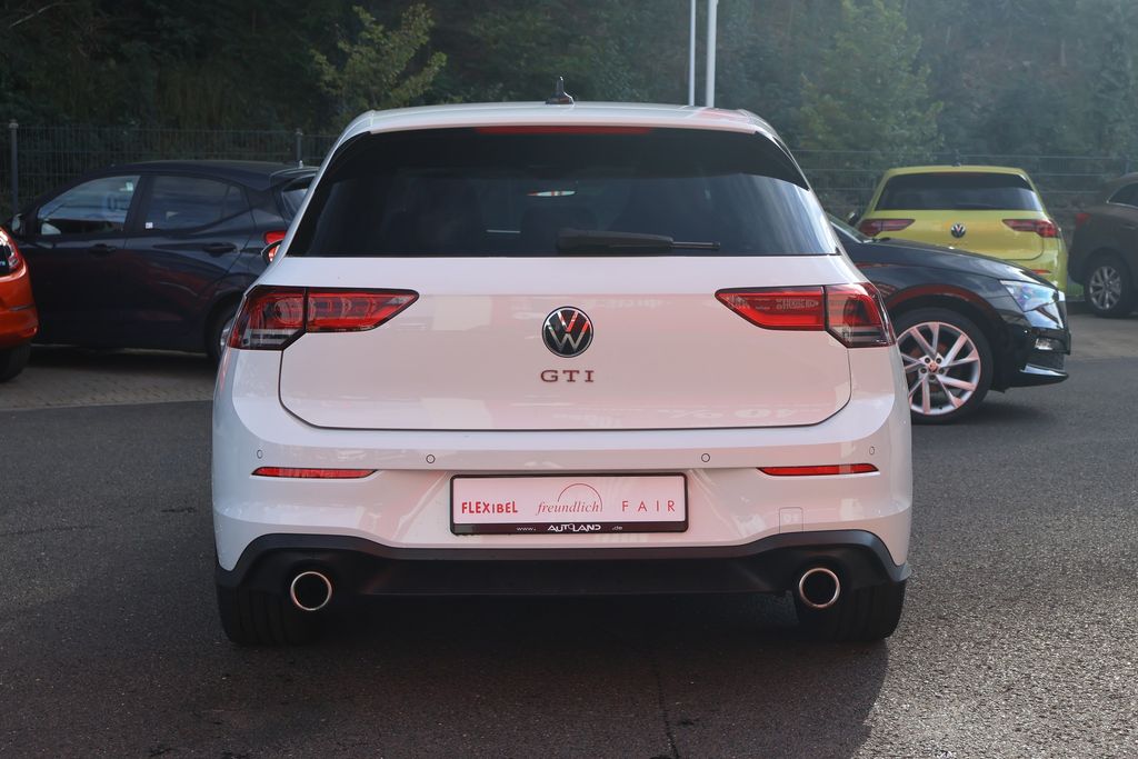 Volkswagen Golf 2022 г. Белый, пробег 49388 км
