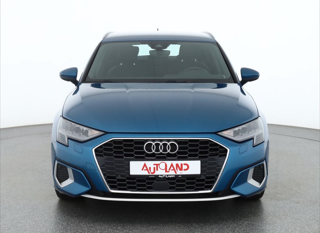 Audi A3 2022 г. Синий, пробег 45450 км