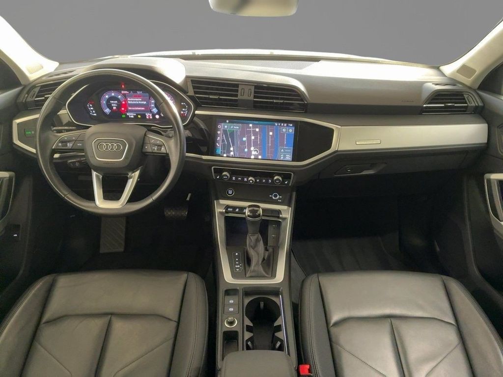 Audi Q3 2022 г. Серый, пробег 52326 км