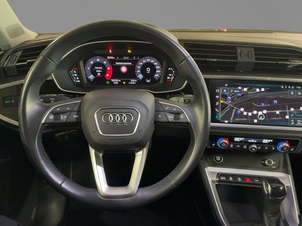 Audi Q3 2022 г. Серый, пробег 52326 км