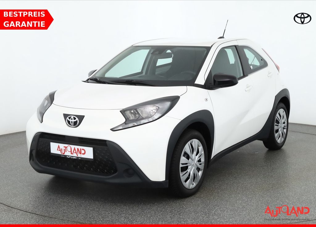 Toyota AYGO (X) 2023 г. Белый, пробег 46508 км