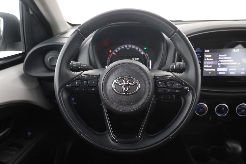 Toyota AYGO (X) 2023 г. Белый, пробег 46508 км