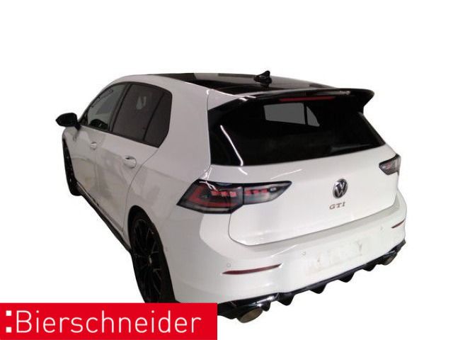 Volkswagen Golf 2026 г. Белый, пробег 16153 км