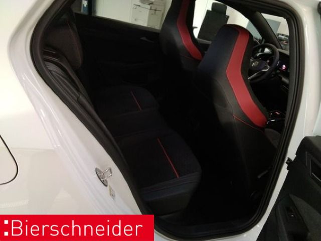 Volkswagen Golf 2026 г. Белый, пробег 16153 км