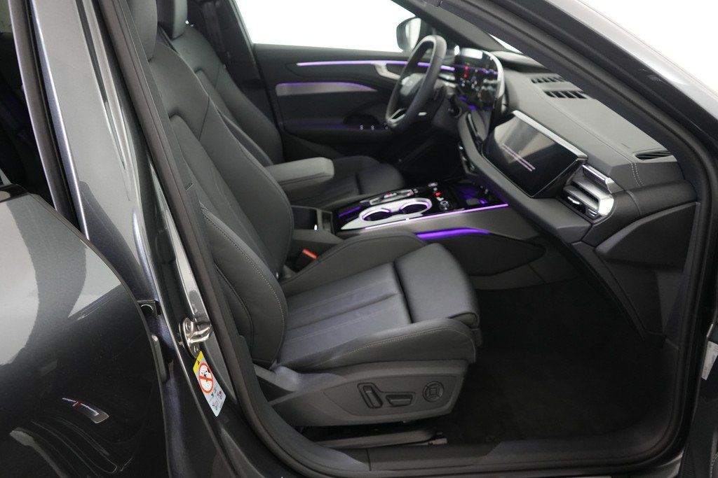 Audi A6 2025 г. Серый, пробег 27500 км
