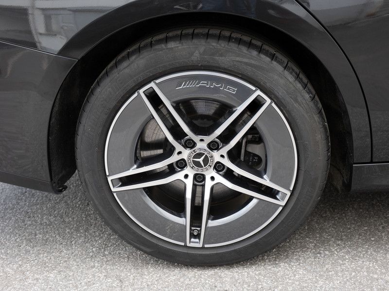 Mercedes-Benz E 450 2025 г. Серый, пробег 25040 км