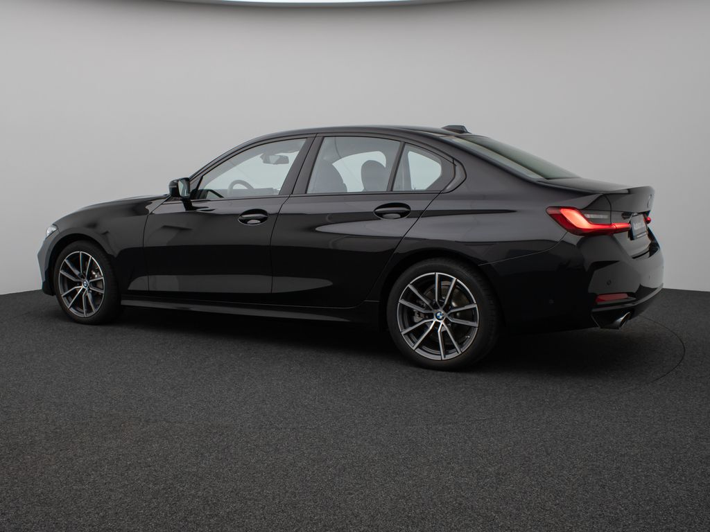 BMW 330 2022 г. Чёрный, пробег 25484 км