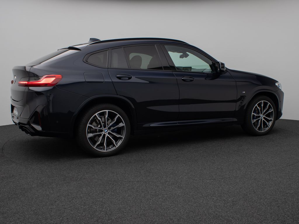 BMW X4 M40 2022 г. Чёрный, пробег 58180 км