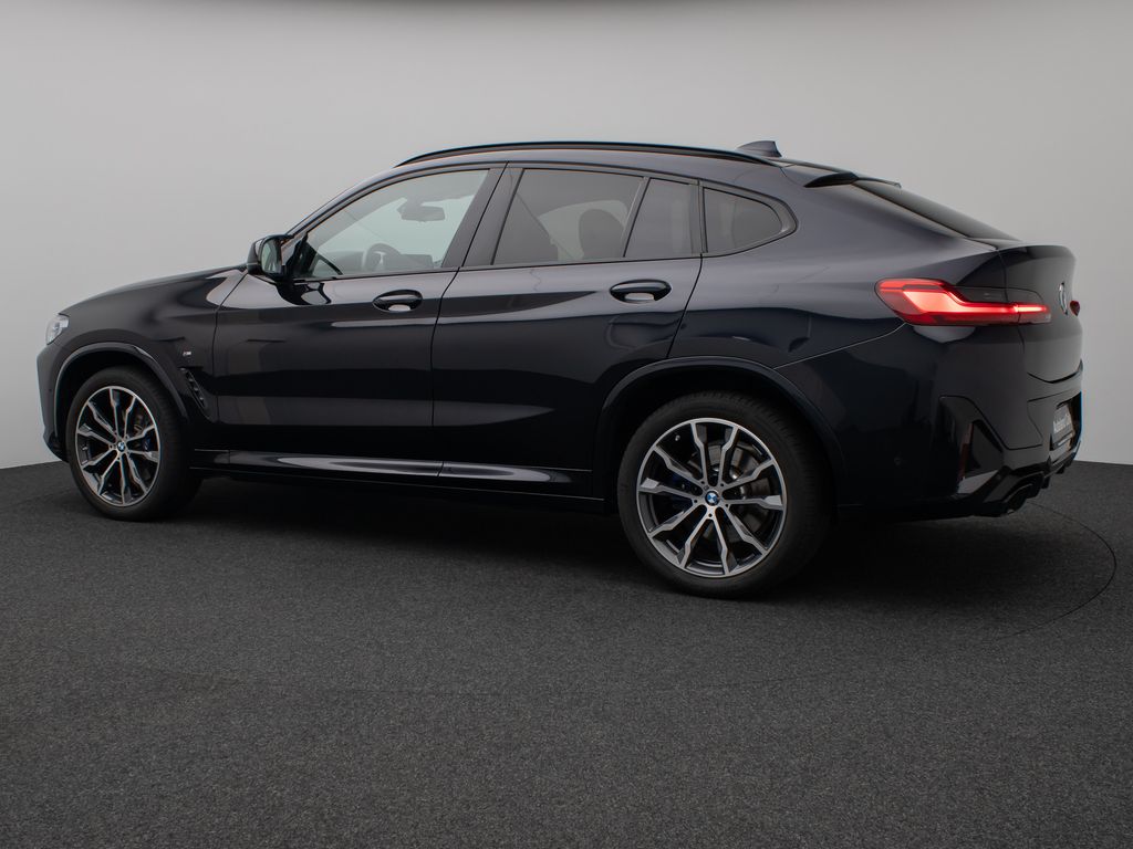 BMW X4 M40 2022 г. Чёрный, пробег 58180 км