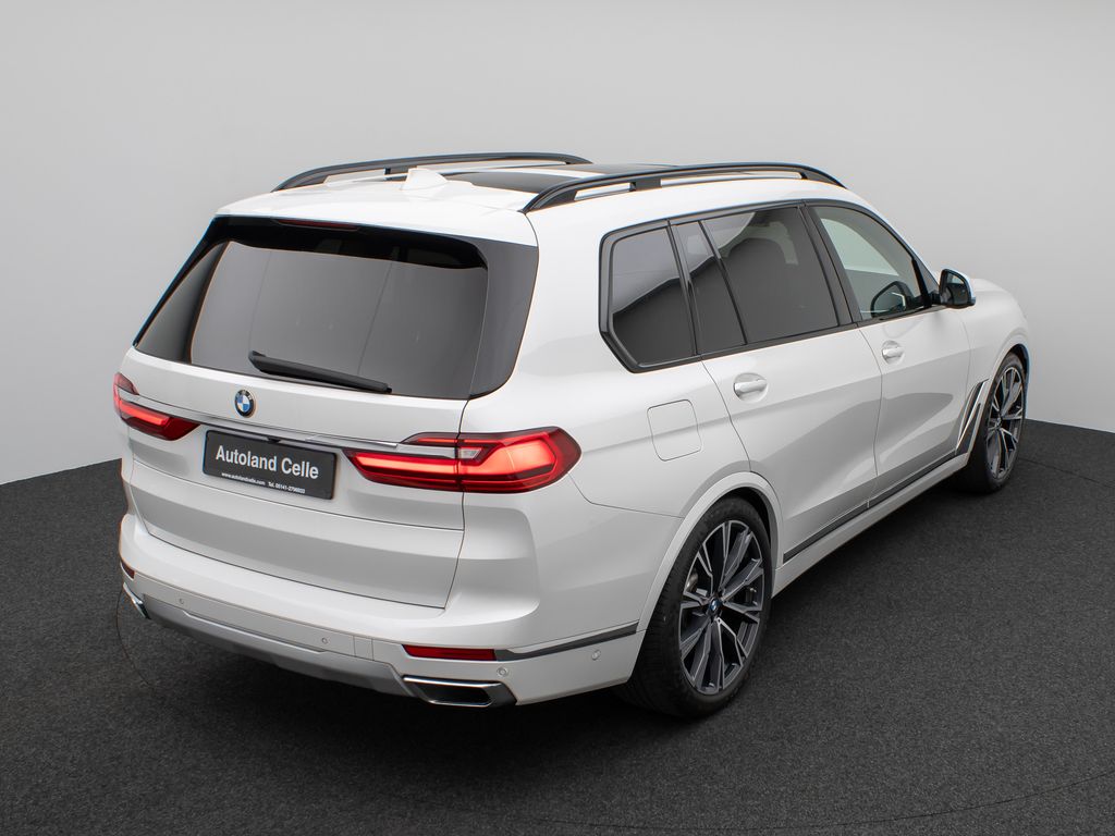BMW X7 2022 г. Белый, пробег 59124 км