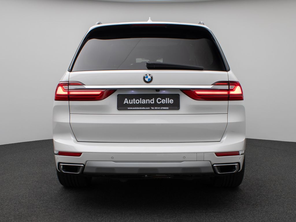 BMW X7 2022 г. Белый, пробег 59124 км