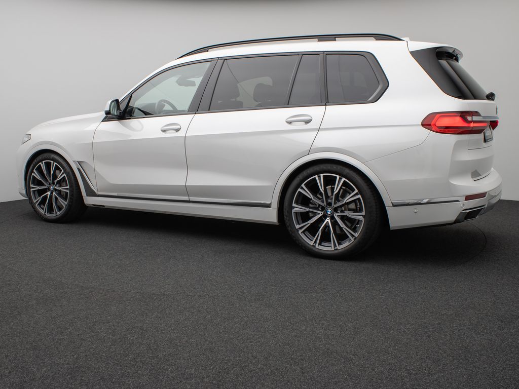 BMW X7 2022 г. Белый, пробег 59124 км