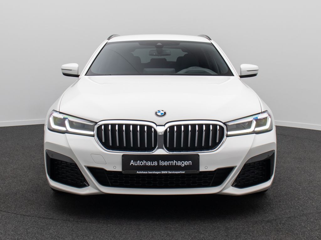 BMW 530 2023 г. Белый, пробег 42416 км