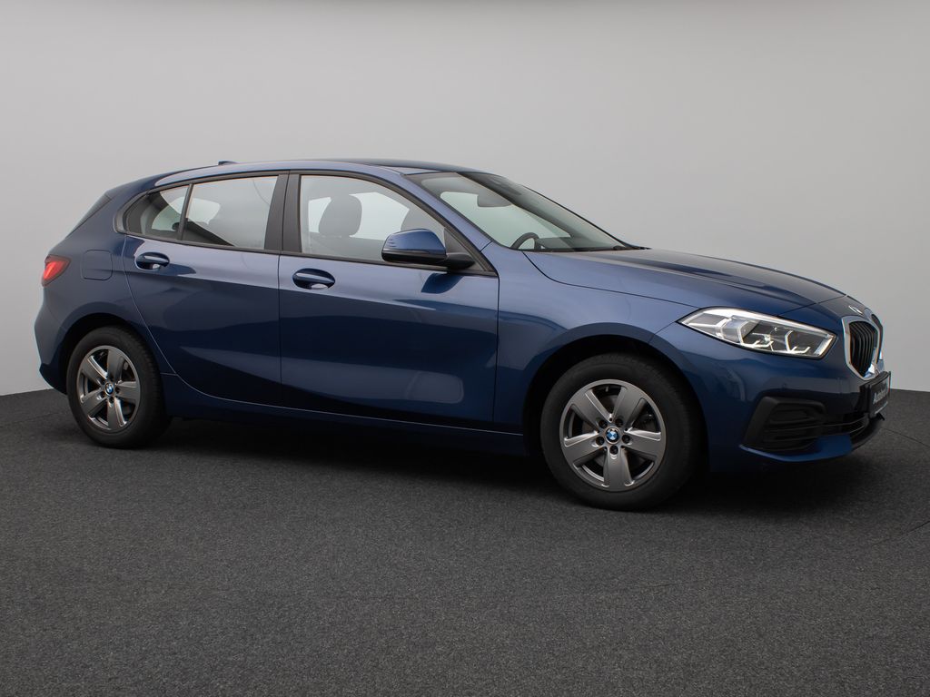BMW 118 2023 г. Синий, пробег 42672 км