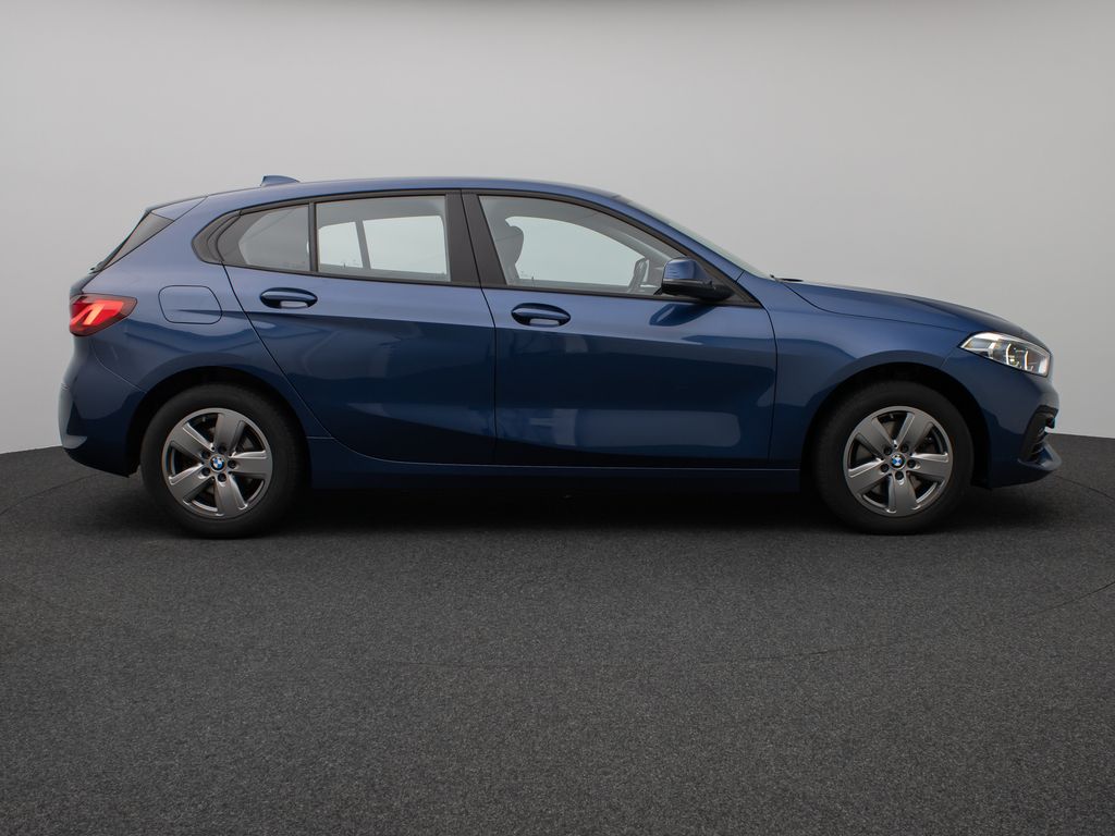 BMW 118 2023 г. Синий, пробег 42672 км