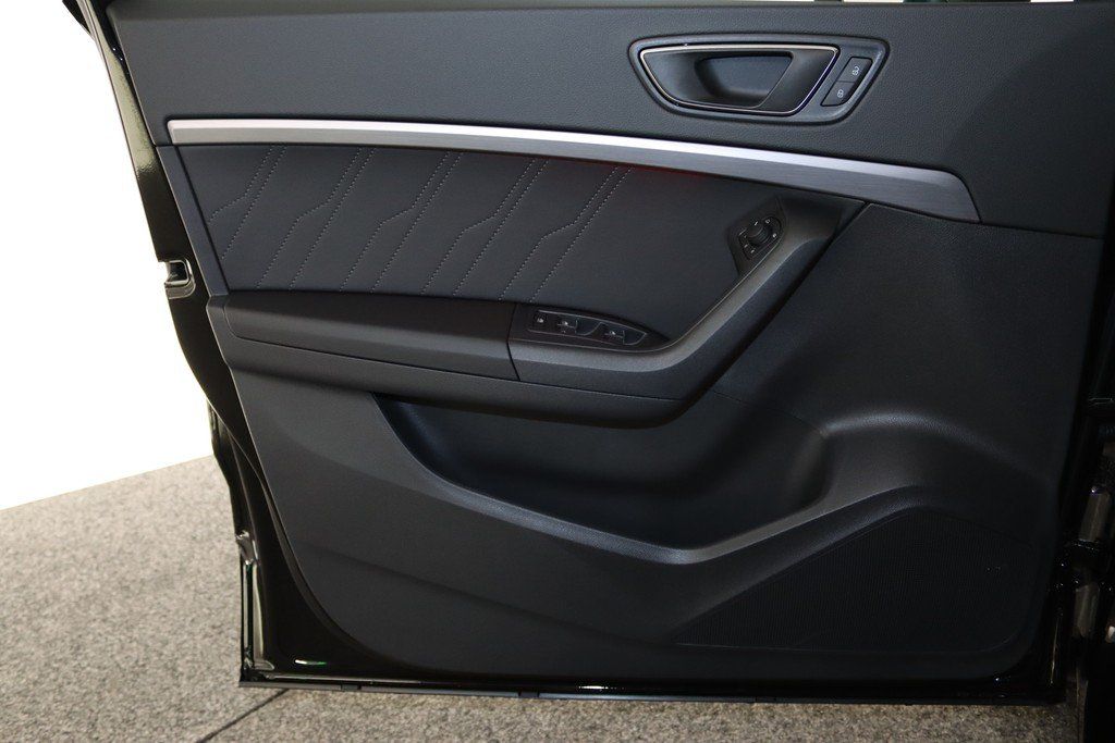 SEAT Ateca 2022 г. Чёрный, пробег 59000 км