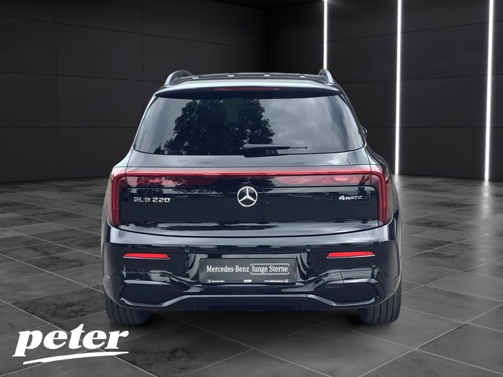Mercedes-Benz GLB 220 2026 г. Чёрный, пробег 8000 км