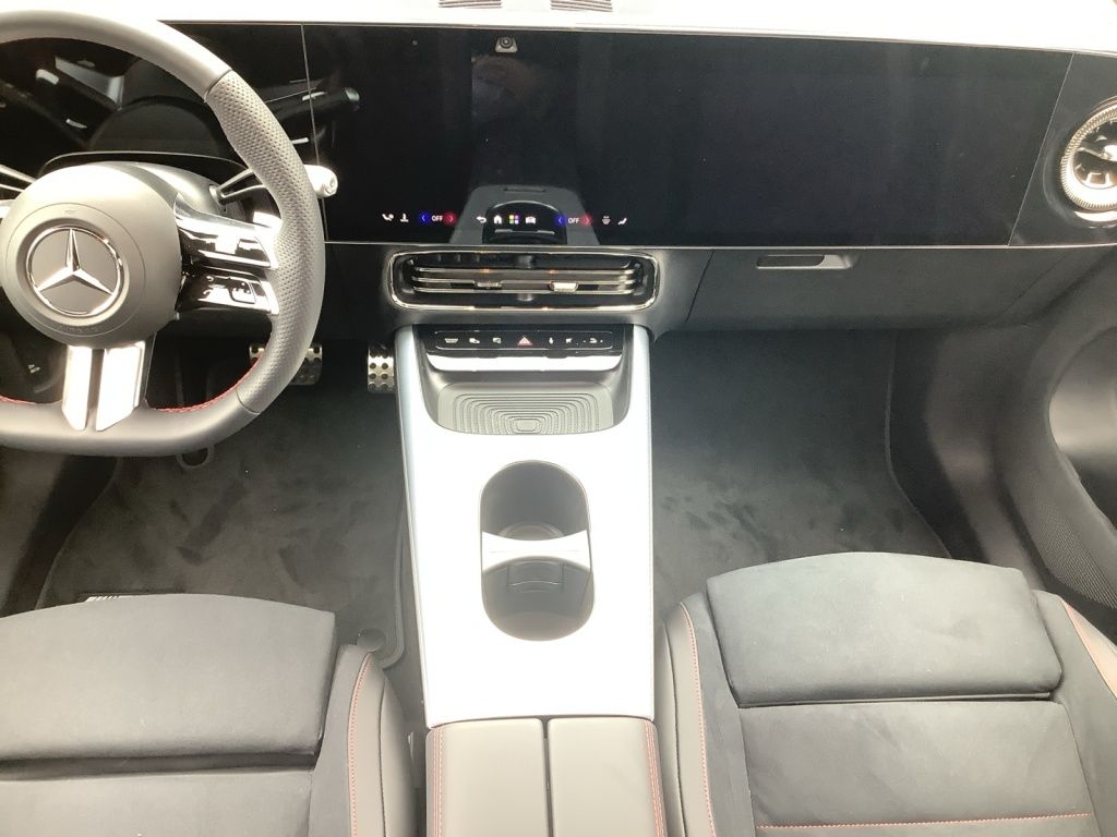 Mercedes-Benz GLB 220 2026 г. Чёрный, пробег 8000 км