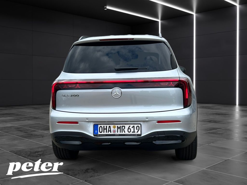 Mercedes-Benz GLB 200 2026 г. Серебристый, пробег 8000 км