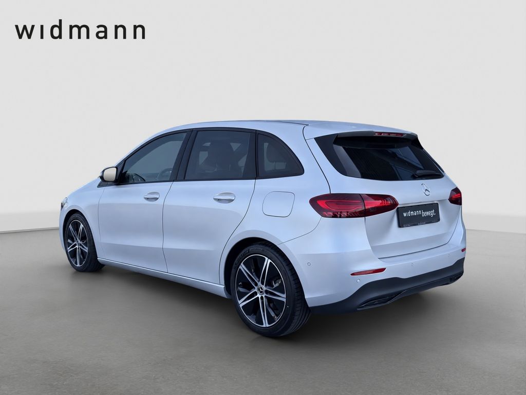 Mercedes-Benz B 200 2023 г. Серебристый, пробег 21215 км