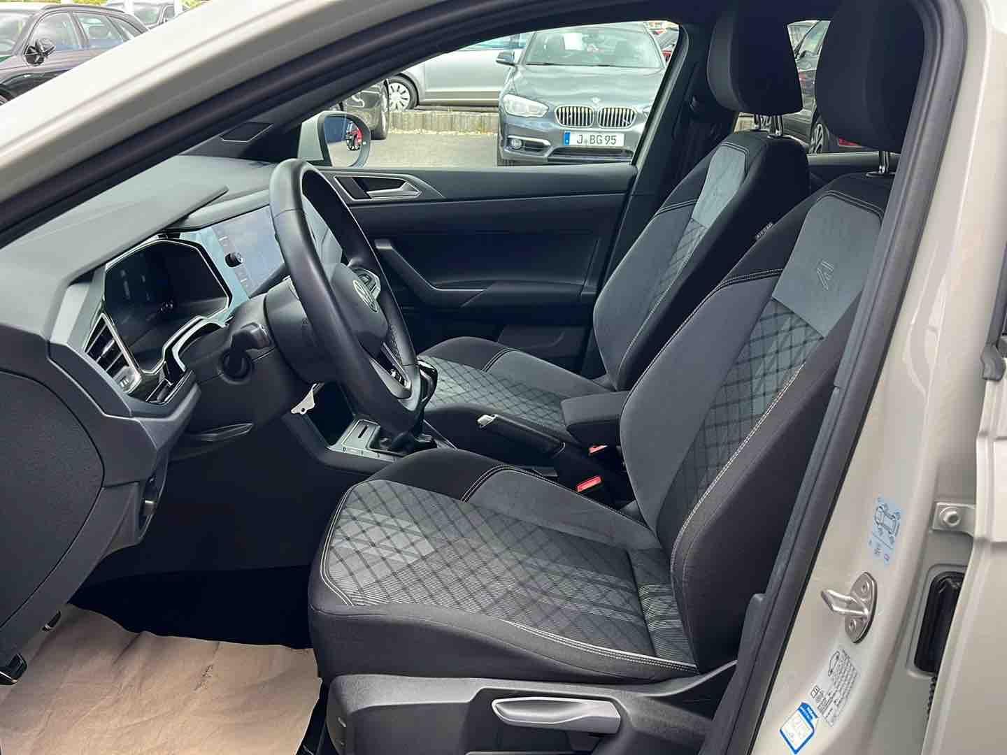Volkswagen Taigo 2023 г. Серый, пробег 43850 км