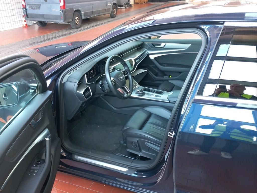 Audi A6 2023 г. Синий, пробег 46203 км