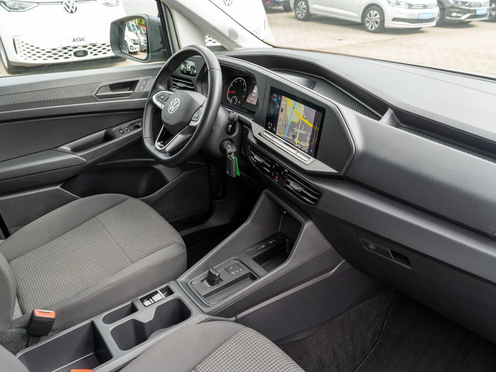 Volkswagen CADDY MAXI 2023 г. Серебристый, пробег 23800 км