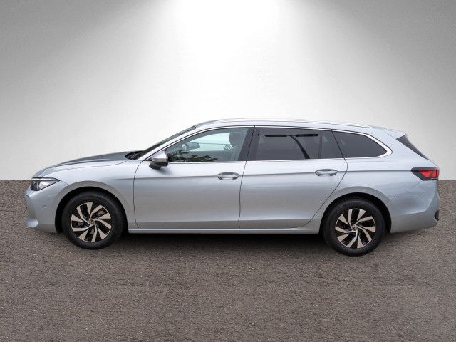 Volkswagen PASSAT VARIANT 2024 г. Серебристый, пробег 52500 км
