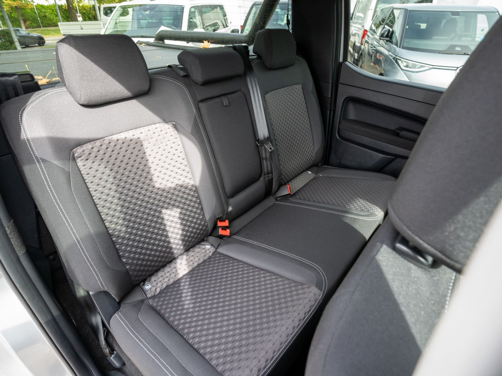 Volkswagen Amarok 2023 г. Серебристый, пробег 50200 км