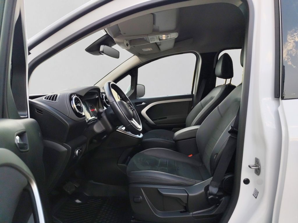 Mercedes-Benz T-CLASS 2023 г. Белый, пробег 35515 км