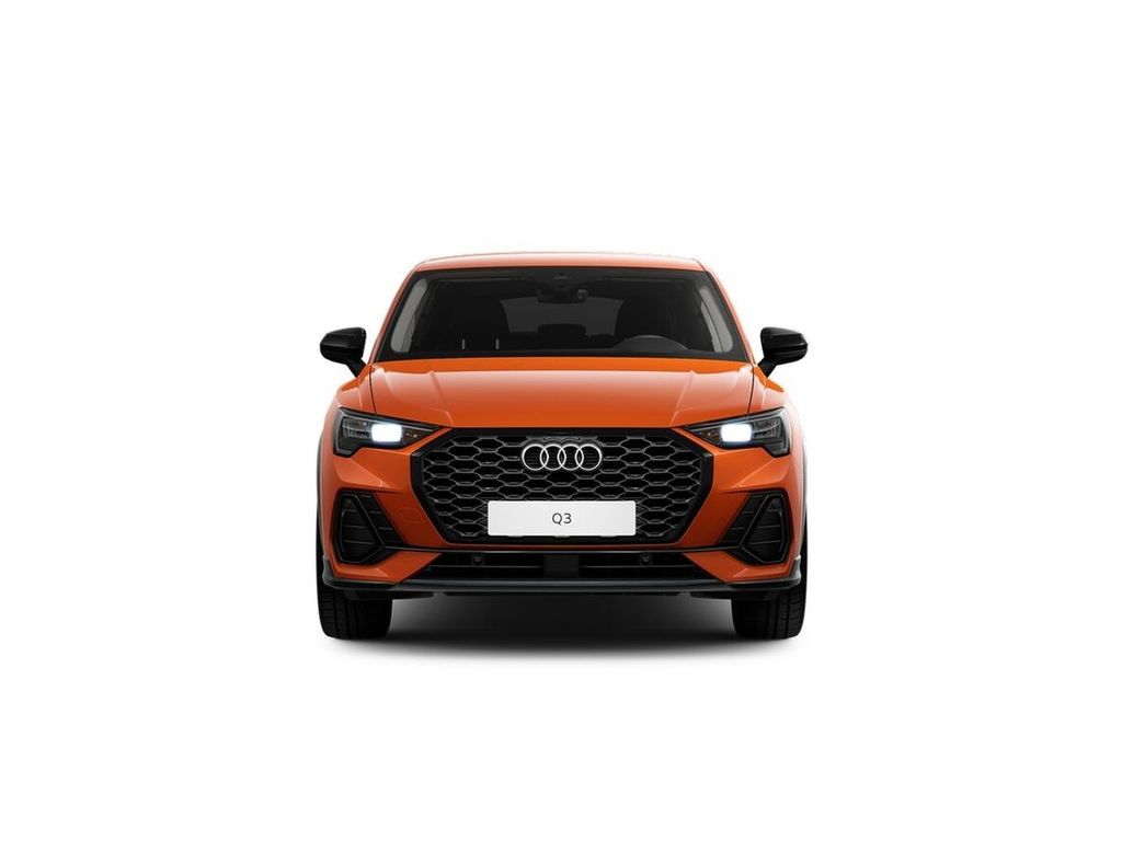 Audi Q3 2022 г. Оранжевый, пробег 43200 км